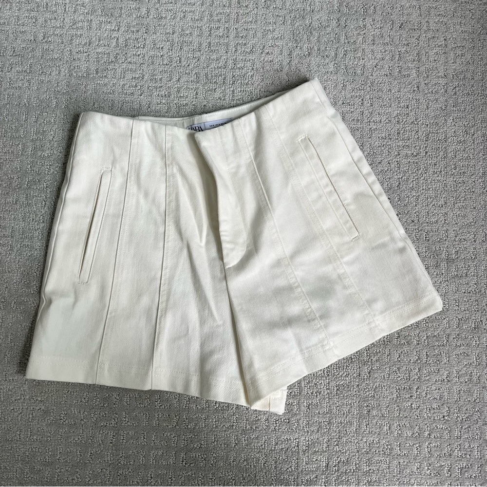 Zara white shorts